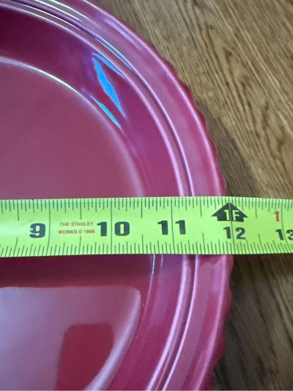 Red Ceramic Pie Dish with Green Leaf Knob Lid